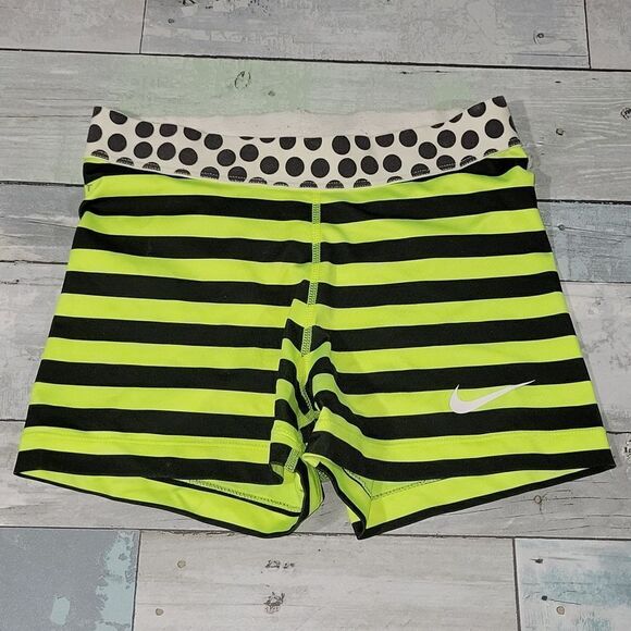 Nike Spandex Shorts sz Small - Picture 1 of 2